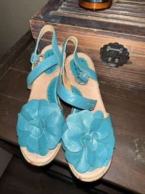 b.o.c. Turquoise Floral Leather Wedge Sandals